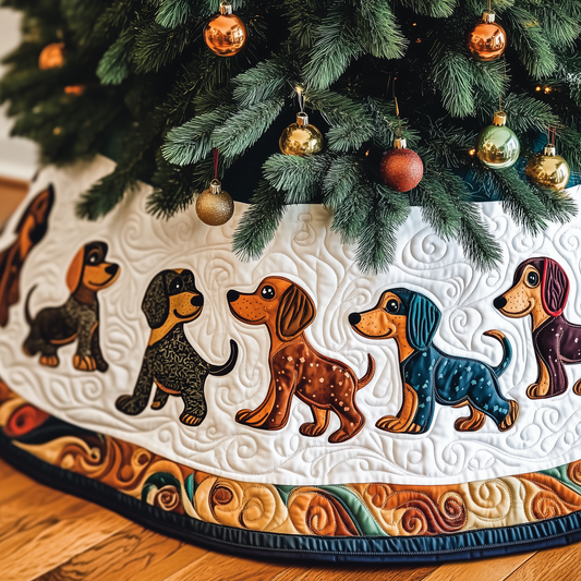 Festive Dachshund Quilted Tree Skirt GFTONL1026