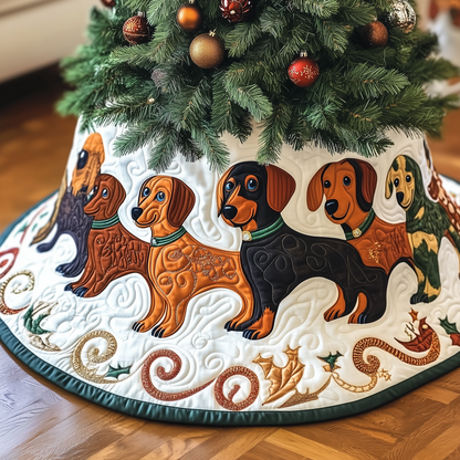 Festive Dachshund Quilted Tree Skirt GFTONL1027