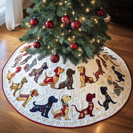 Dachshund Quilted Tree Skirt GFTONL707