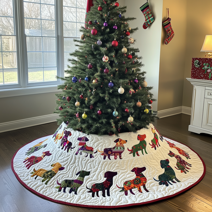 Festive Dachshund Quilted Tree Skirt GFTONL764