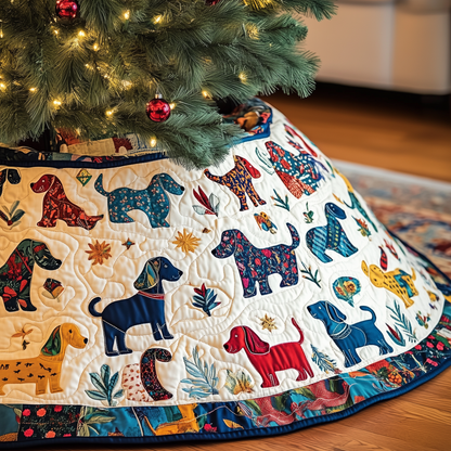 Playful Dachshund Quilted Tree Skirt GFTONL927