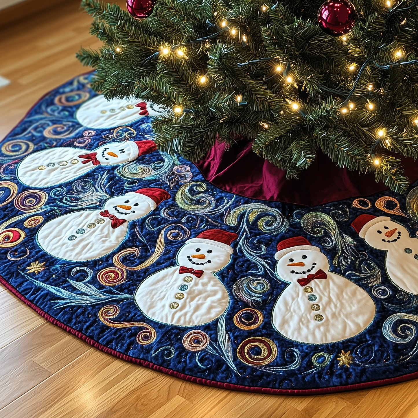 Swirls Snowmen Quilted Tree Skirt GFTOTL677