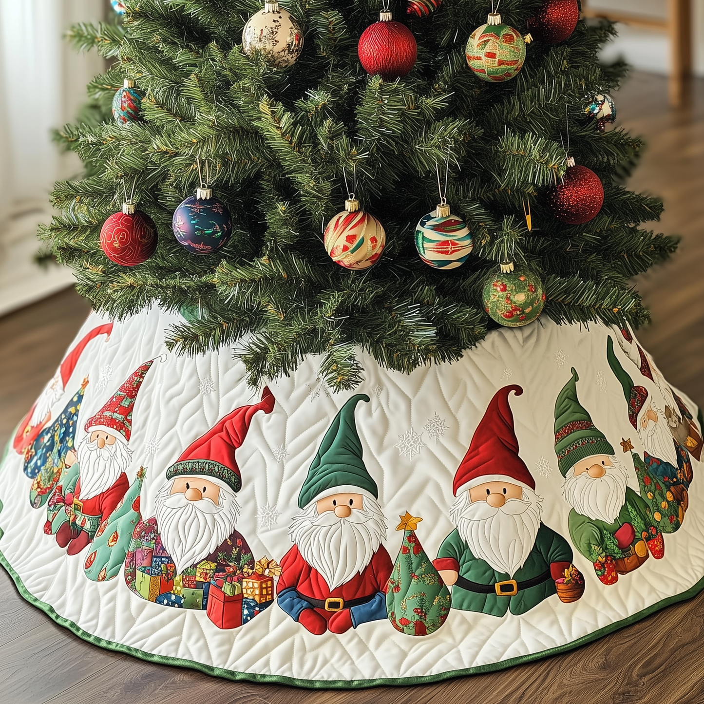 Gnome Quilted Tree Skirt GFTOTP020